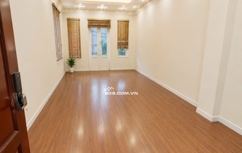 Nhà Giáp Bát, Hoàng Mai. Lô góc 2 mặt. Ô tô tránh. Dưới 10,4 tỷ. Ở và Kinh doanh